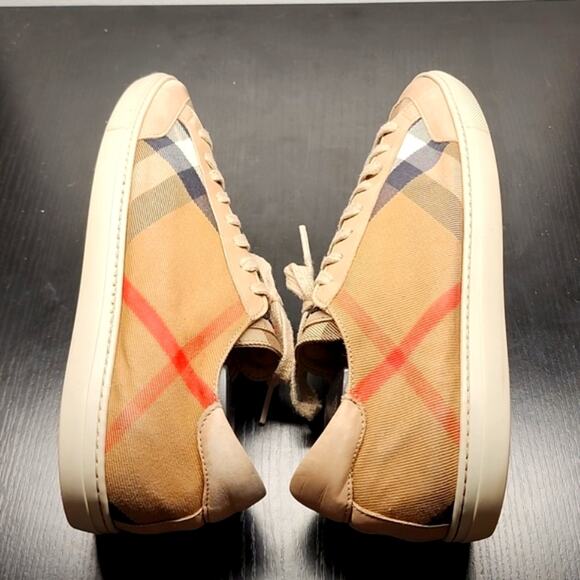 *BURBERRY* NOVA CHECK *PLAID* CANVAS *LEATHER CAP TOE* WOMAN'S SIZE 40 SNEAKERS - Picture 12 of 16